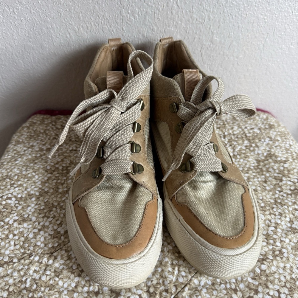 Frye Gia Lug Trail Sneaker Tan Leather Canvas High Top Shoes 6.5 Minimalist Chic - Picture 6 of 9